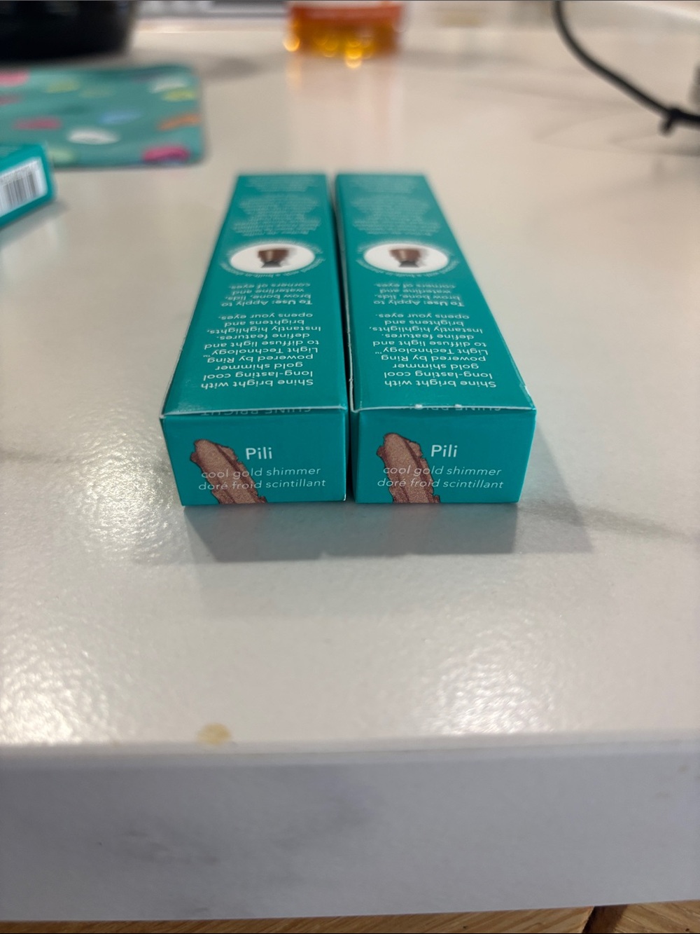 4 new Thrive Causemetics eye brightener stick shadows - Picture 5 of 5